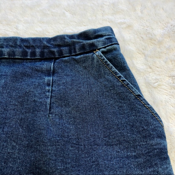 Forever 21, Raw Hem Back Zip Denim Skirt, Size Large - Picture 9 of 15